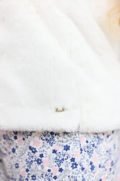 Gilet Ecru imitation fourrure avec nœud