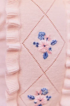 Pull Rose pâle broderie fleurs