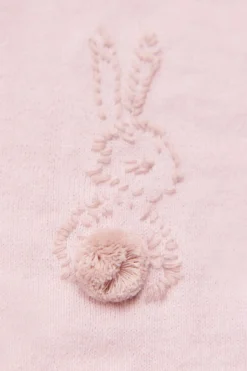 Pull Rose pâle broderie lapin