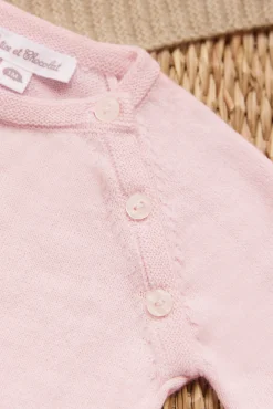 Pull Rose pâle broderie lapin