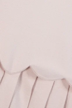 Robe Rose pâle plis religieux